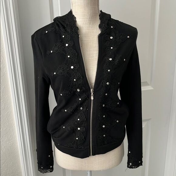 Vertigo Paris Black Bomber Jacket with Military-Inspired Details - Picture 4 of 7